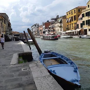Calle Rielo Great Canal View Venice